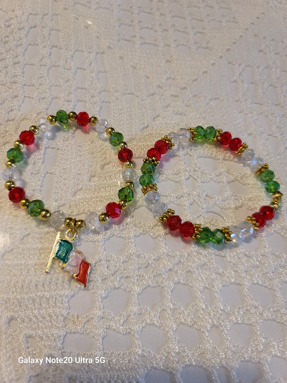 Festive Red & Green Beaded Charm Bracelet Set
